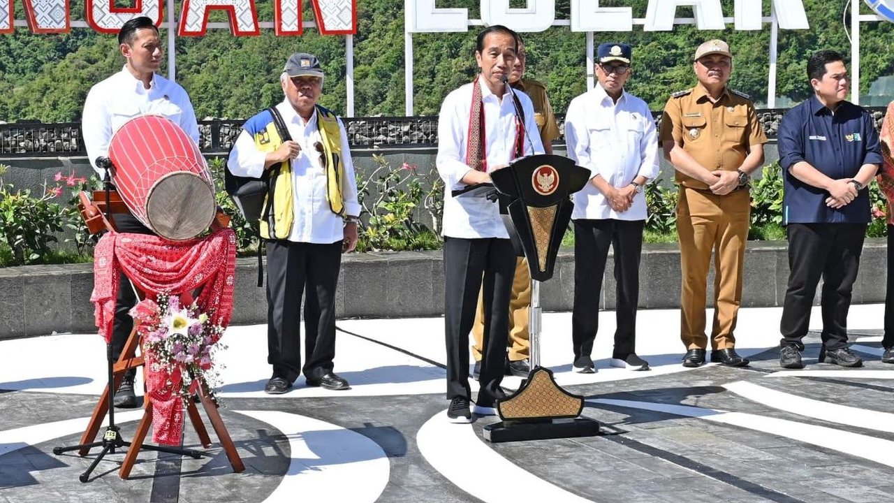 Potret AHY Dampingi Jokowi Resmikan Bendungan Lolak di Bolaang Mongondow