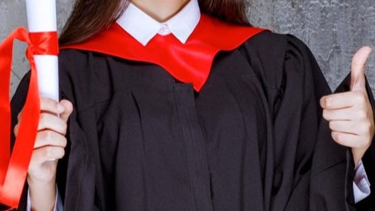 Ternyata, 52 Persen Sarjana di Amerika Serikat Bekerja Jadi Office Boy dan Pegawai Layanan Makanan