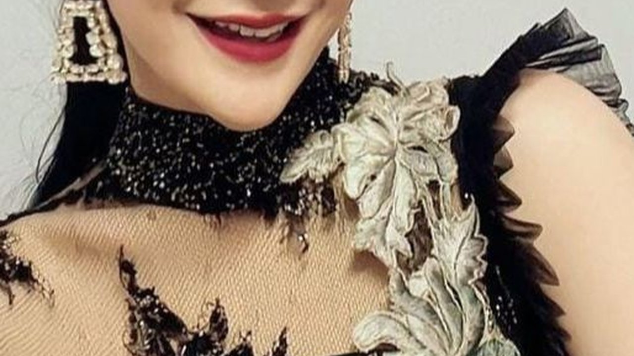 Penampilan Kece Uut Permatasari, Ibu Dua Anak yang Masih Seperti ABG