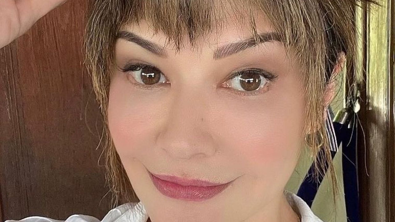 Potret Terbaru Tamara Bleszynski dengan Poni Jigrak, Emang Boleh Secantik Ini?
