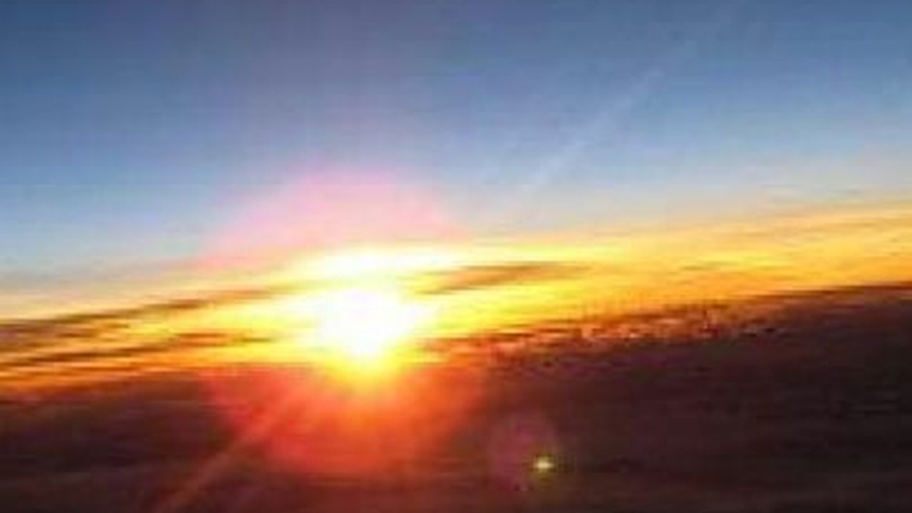 VIDEO: Dibongkar BMKG, Alasan Kemunculan Dua Matahari di Langit Mentawai Sumatera Barat