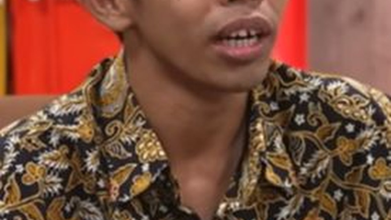 Habiskan 2 Mobil Untuk Nyaleg, Berikut Ini 8 Potret Rumah Dede Sunandar yang Sederhana di Lingkungan Elit