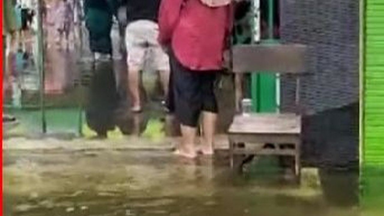 Masih di Tengah Suasana Bencana, Begini Antusias Warga Korban Banjir Demak Ikut Pemilu Susulan