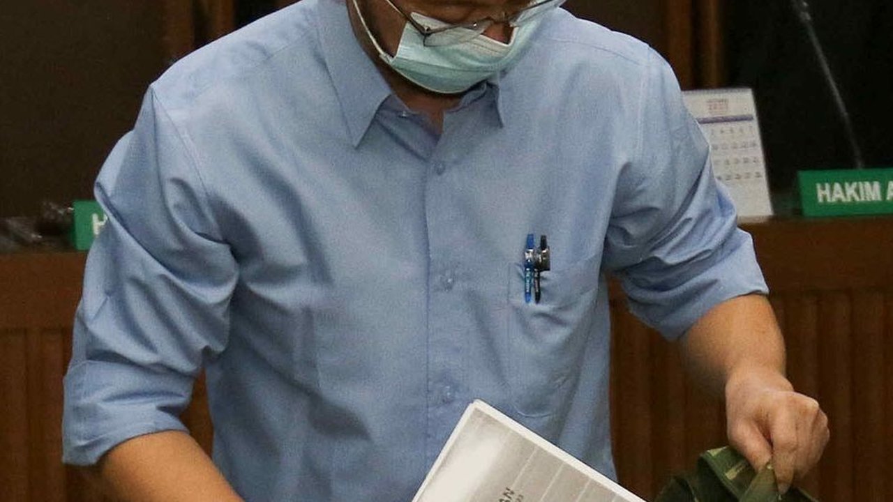 KPK Sita Tiga Rumah Mewah dan 14 Ruko Milik Andhi Pramono di Kepri