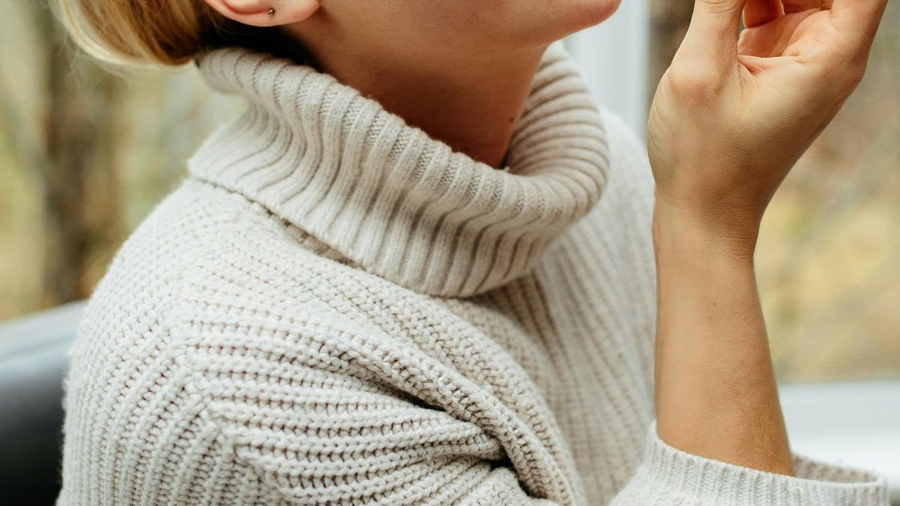 Awas, Pakai Lip Balm Keseringan Justru Bikin Bibir Kering dan Pecah-Pecah!