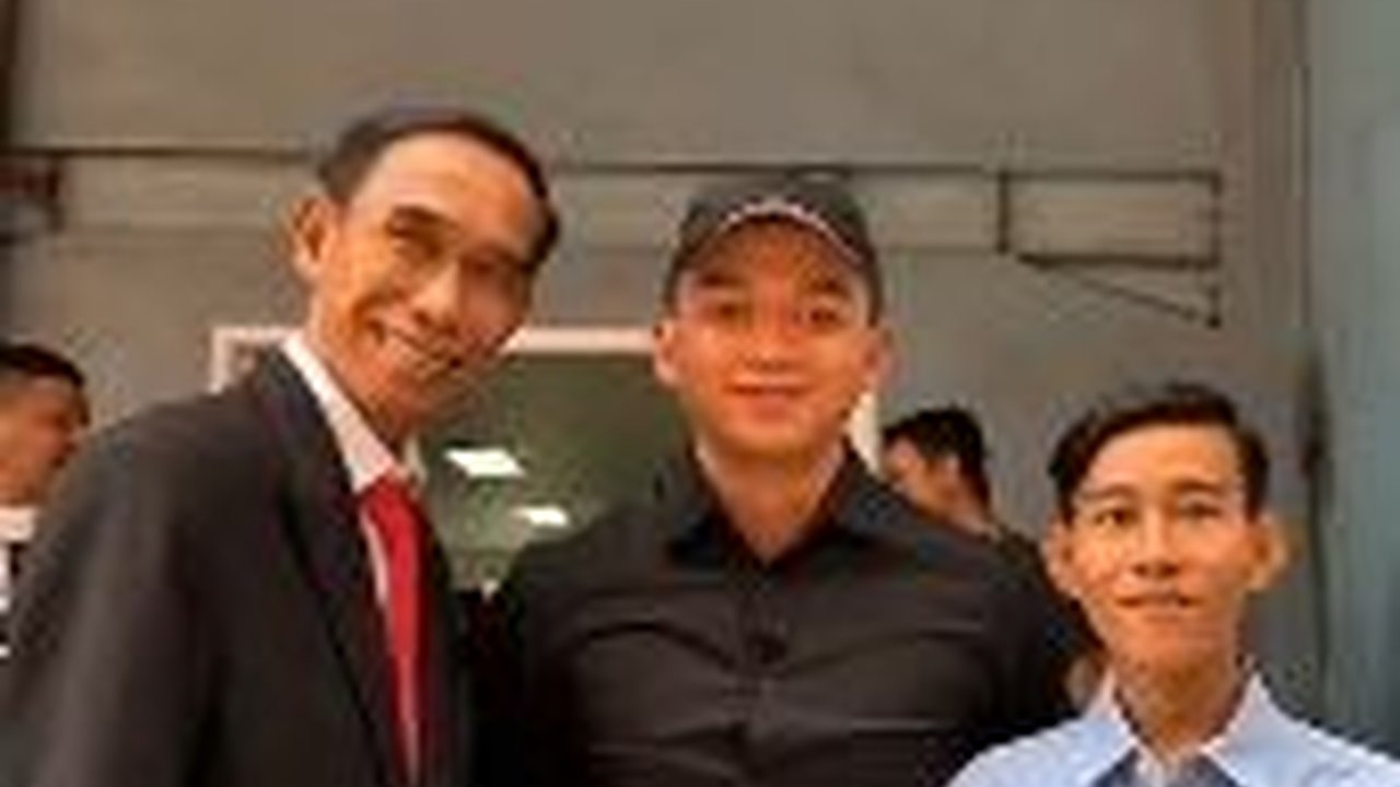 Parodi Mayor Teddy Kawal Presiden Jokowi dan Gibran KW Bikin Ngakak, Langsung Direspon yang Asli