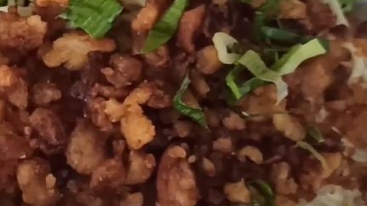 Kelezatan Semangkuk Mi Kipas Khas Cirebon, Cara Masaknya Unik dan Curi Perhatian