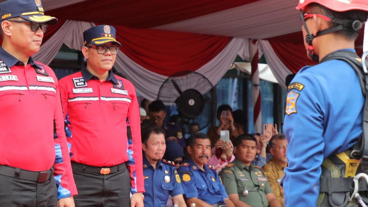 Kemendagri ke 50 Pemda: Tolong Perhatikan Petugas Damkarnya, Mereka Bekerja dengan Risiko Tinggi