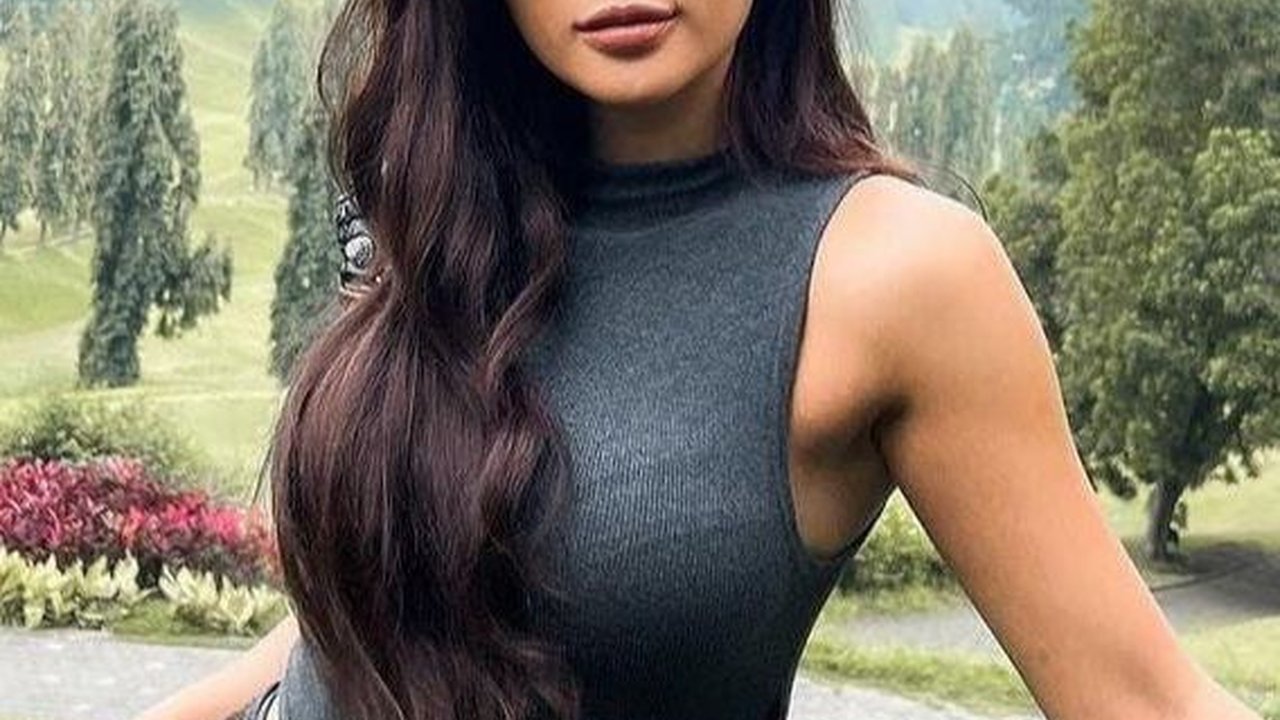 10 Potret Marion Jola Pamer Body Goals Usai Sukses Jalani Diet, Makin Langsing Buat Netizen Terpana