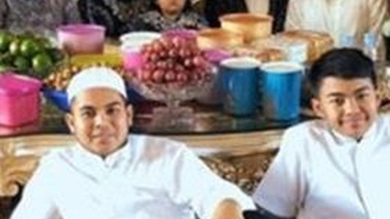 Crazy Rich Kalsel, Haji Isam Berangkatkan 150 Pemenang Umroh Gratis Event Batfest 2023