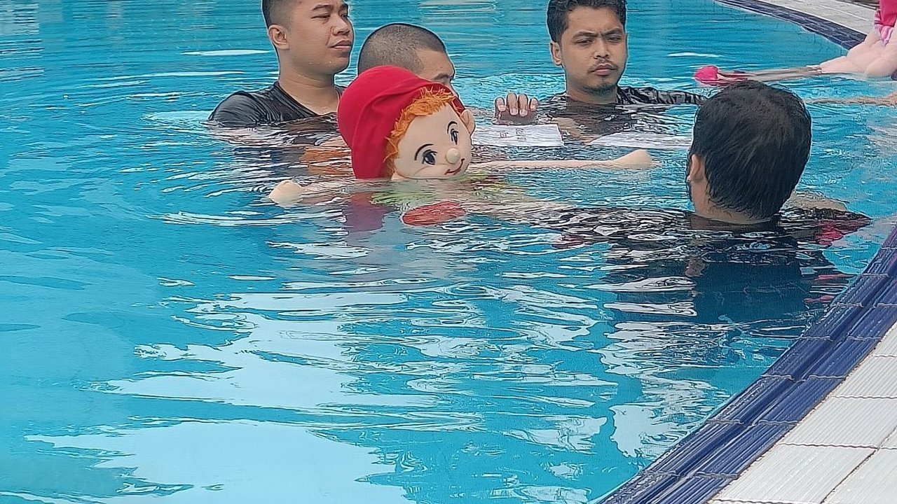 Muncul Spanduk Dukungan untuk Kekasih Tamara Tyasmara saat Rekonstruksi: Kamu Telah Difitnah
