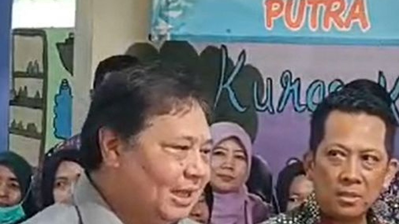 VIDEO: Menko Airlangga Cek Porsi Makan Siang Gratis Rp15 Ribu 