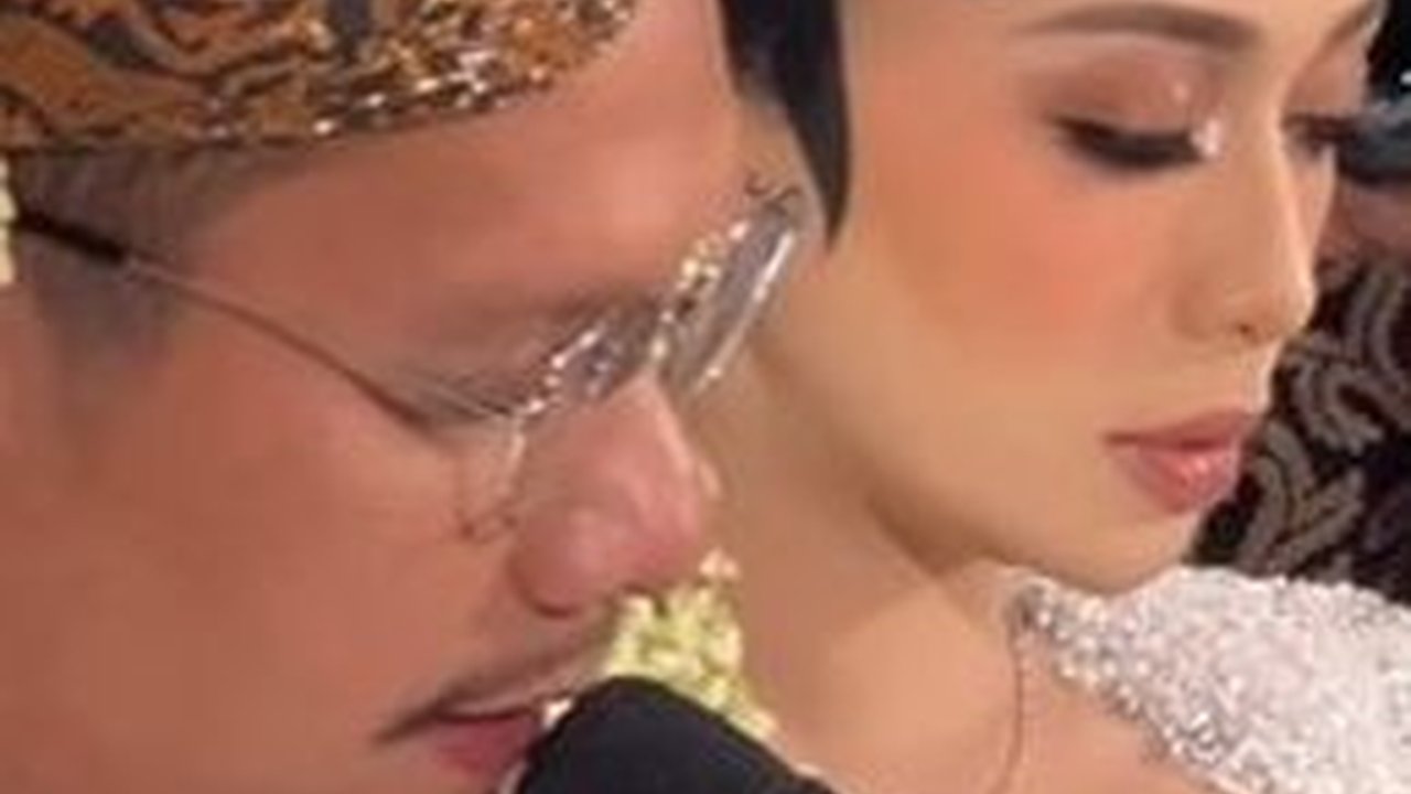 Selamat! Momen Bahagia Angga Vokalis Maliq & D'Essentials Menikah dengan Adik Ipar Rian D'Masiv