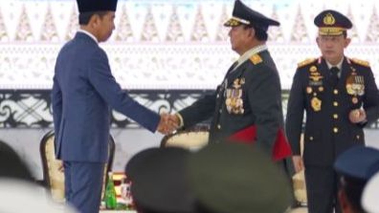 Ramai Kritik Prabowo Terima Penghargaan Jenderal Bintang 4, Ada Pelanggaran Aturan?