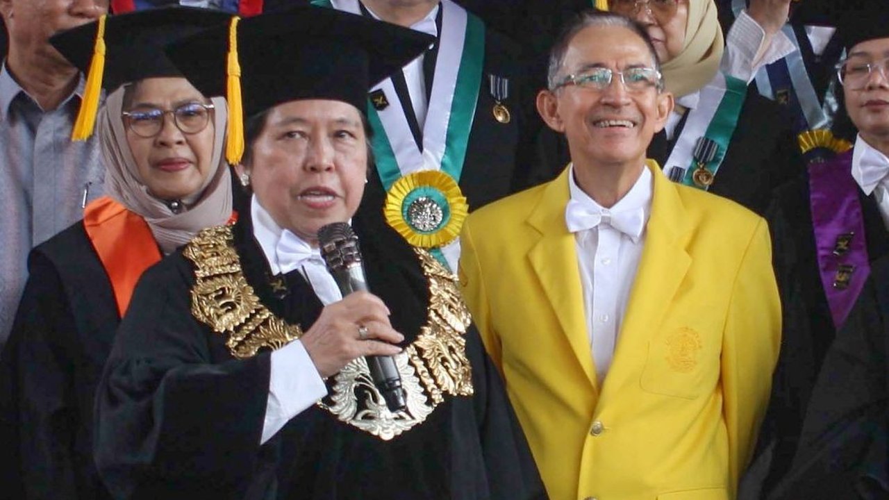 VIDEO: Tajam Dewan Guru Besar UI Kritik Era Jokowi 