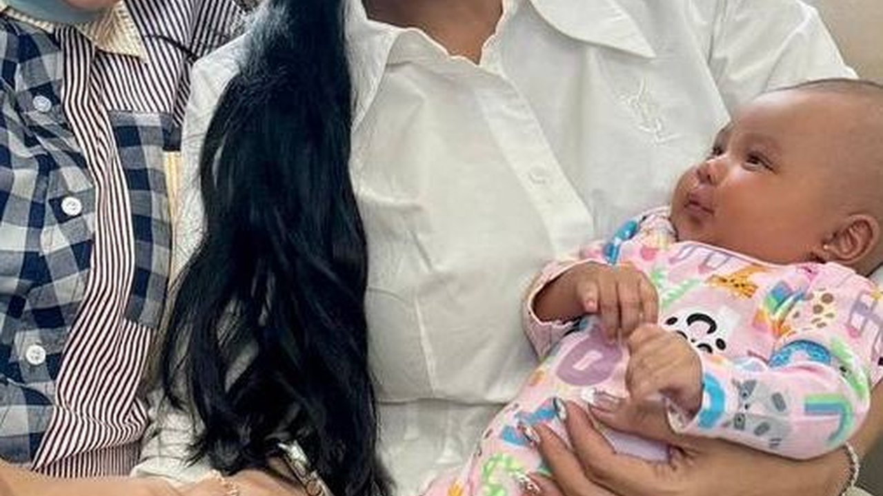 Potret Kris Dayanti Selalu Luangkan Waktu Demi Anak dan Cucu di Tengah Kesibukannya yang Sangat Padat