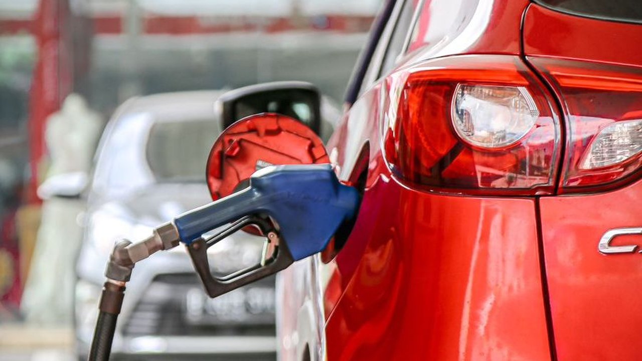 Pertamina Tahan Harga BBM di Februari 2024, Indef: Keputusan Tepat di Kondisi saat Ini