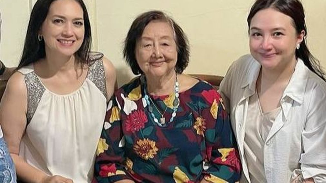 Potret Artis yang Tetap Akur Meski Sudah Bercerai, Ada yang Akur dengan Pasangan Baru Sang Mantan