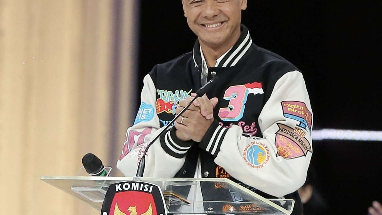 VIDEO: Mesem-Mesem Ganjar Dengar Anies, Jawaban Tajam Bansos Sering Diklaim dari Pribadi