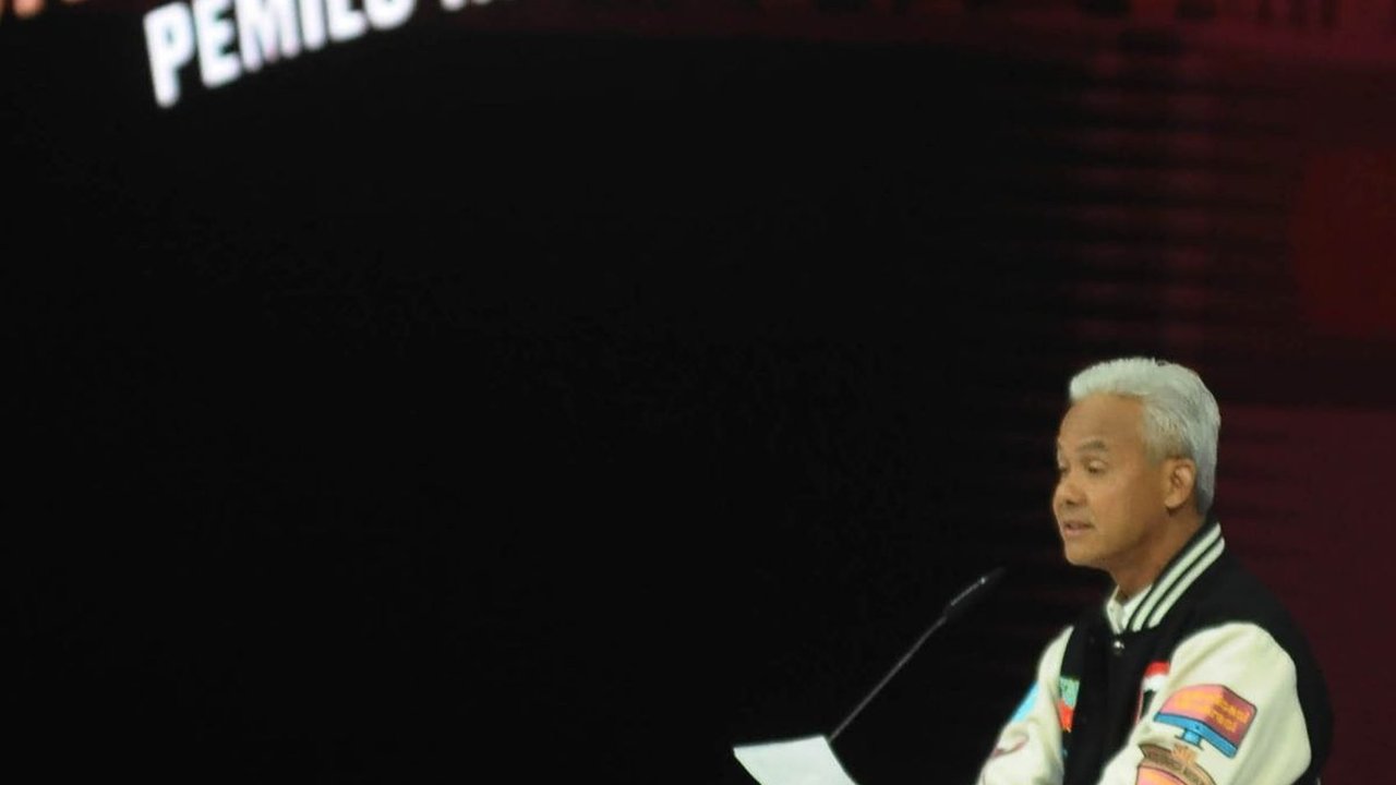 VIDEO: Debat Panas! Ganjar Pancing Tanya Polemik Bansos, Anies Jawab Lugas Menohok