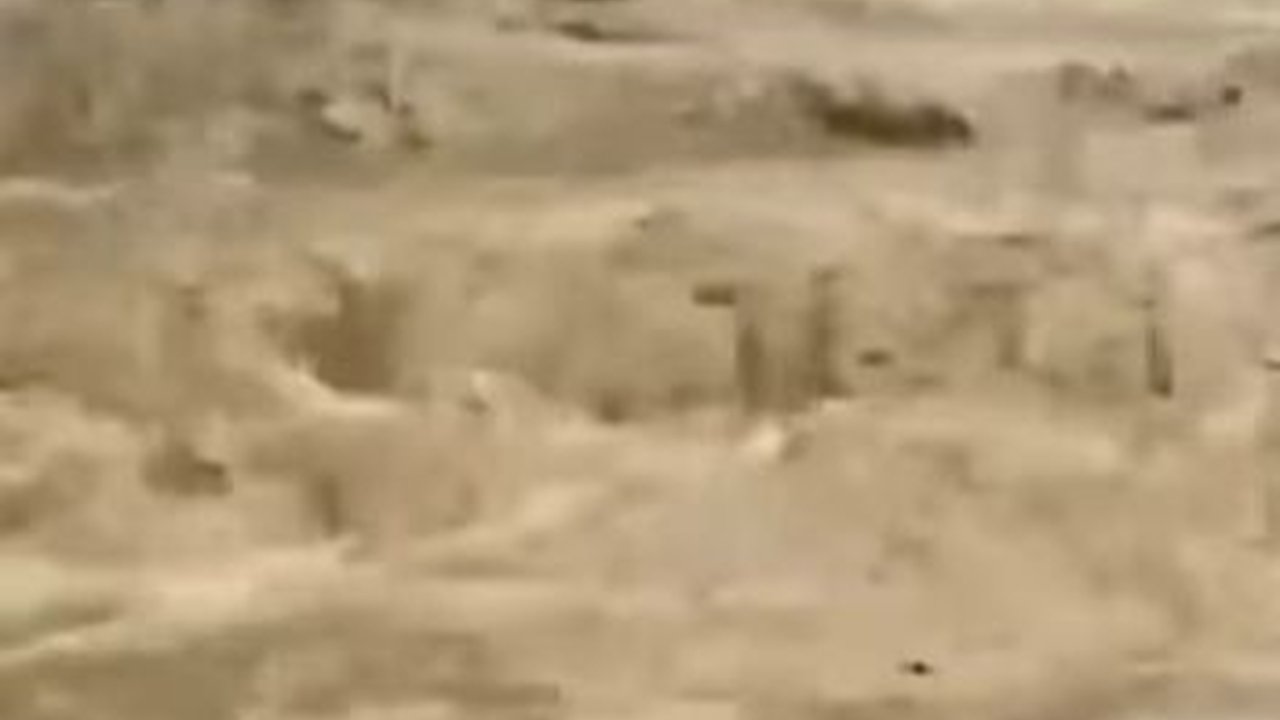 Potret Terkini Banjir Bandang Grobogan, Arus Air Sangat Deras Hingga Sebabkan Jalan Lumpuh Total