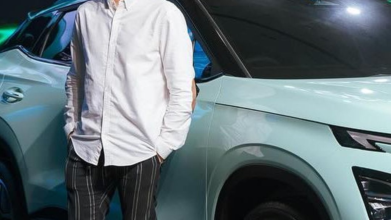 Jadi Konsumen Pertama di Dunia, Segini Harga Mobil Listrik Chery Omoda E5 yang Baru Dibeli Raffi Ahmad