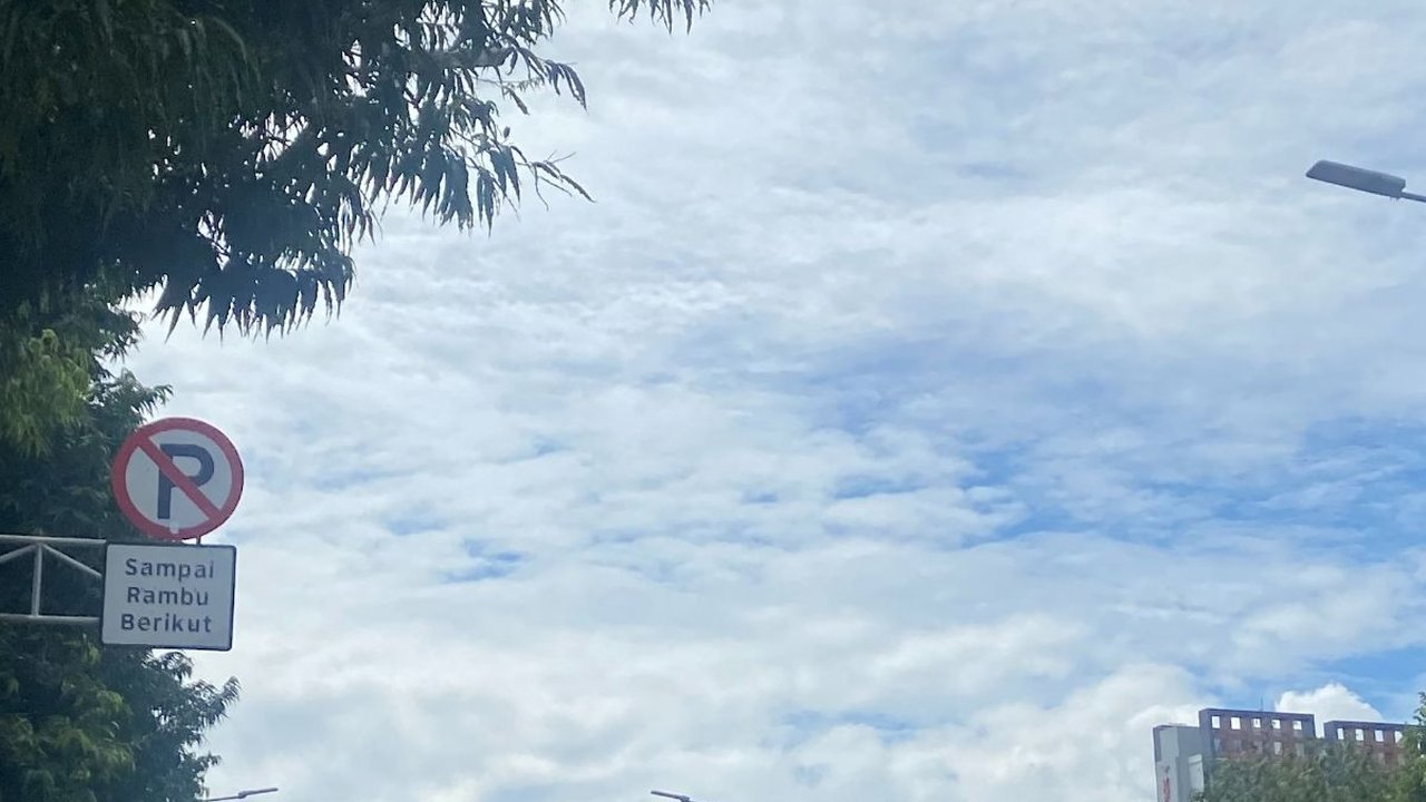 Hindari Jalan di Sekitar Istana, Ada Demo Sebabkan Kemacetan Panjang