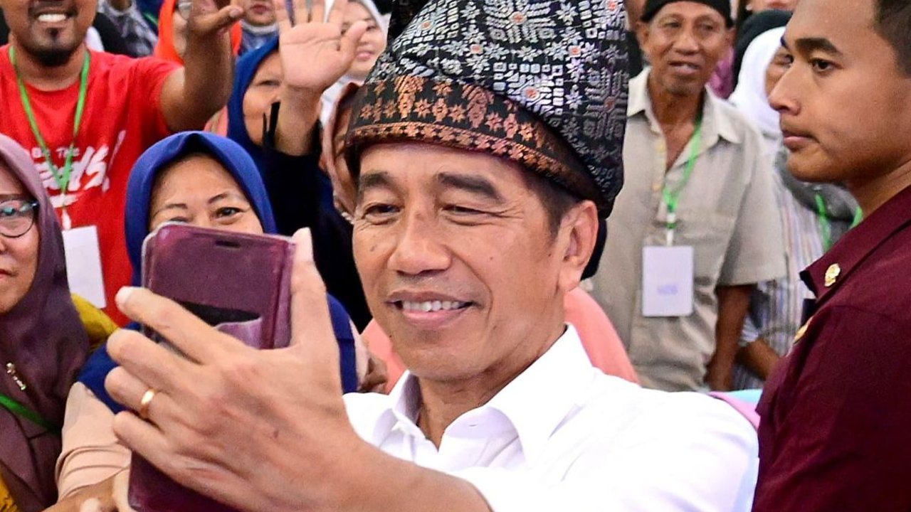 Orang Berobat Tidak Dipungut Biaya, Jokowi: Kita Bersyukur Ada KIS