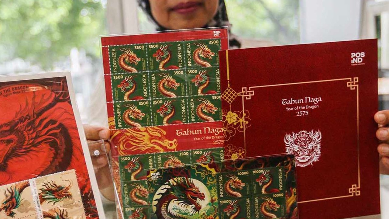 FOTO: Penampakan Perangko Edisi Khusus Tahun Baru Imlek 2024, Segini Harganya