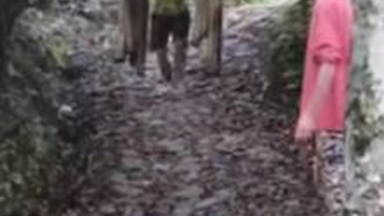Hari Gini Belum Pakai Listrik, Begini Potret Kampung di Pelosok Tasikmalaya Memprihatinkan 'KWH-nya Belum Sampai ke Sini'