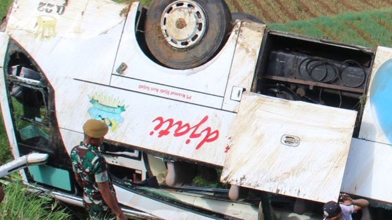 Kronologi Bus Kramat Djati Terjun ke Jurang 20 Meter di Cipanas Cianjur, Ini Penampakannya