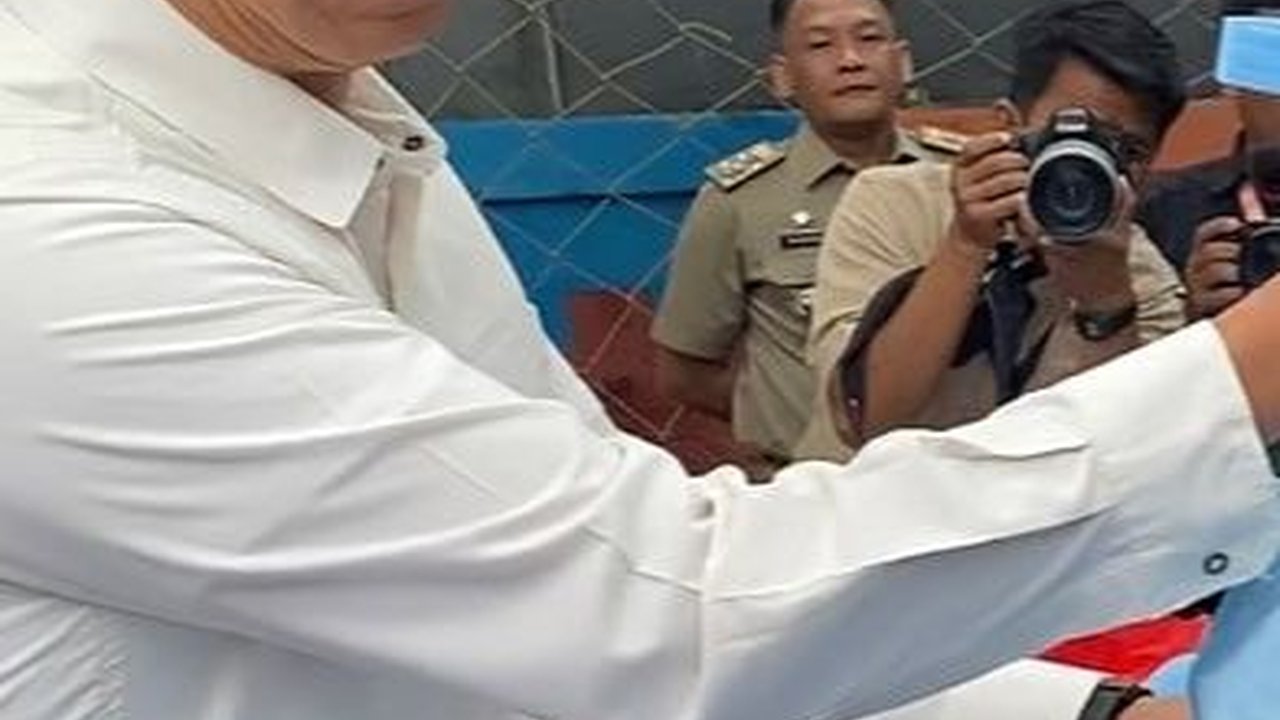 Tas Sembako Murah yang Dibagikan Pj Gubernur DKI Heru Budi jadi Sorotan, Warnanya Biru Muda Identik Prabowo-Gibran