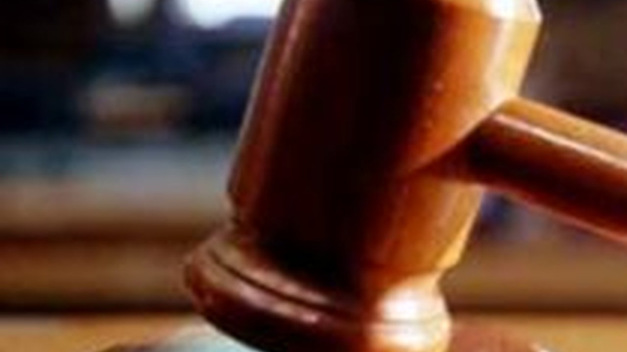 Survei Indikator Ungkap Masyarakat Nilai Kondisi Ekonomi dan Penegakan Hukum Baik