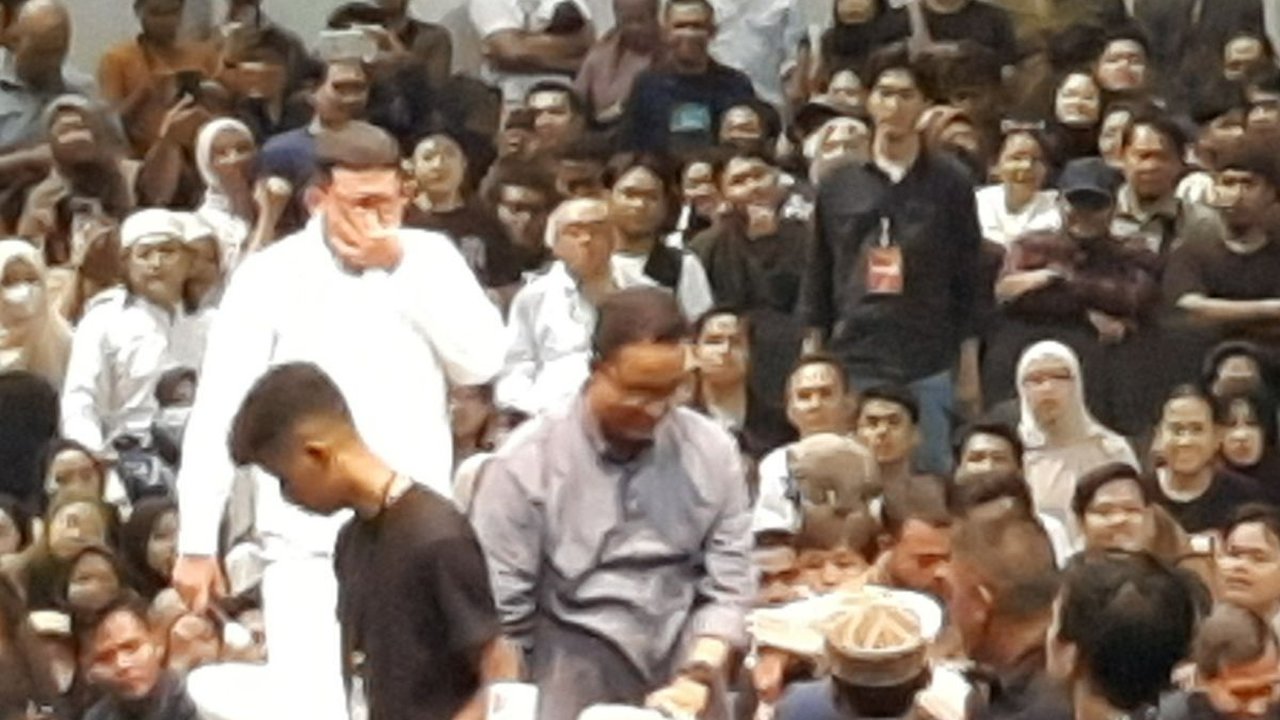 Peserta 'Desak Anies' di Surabaya Membludak, Anies: Ini Rekor