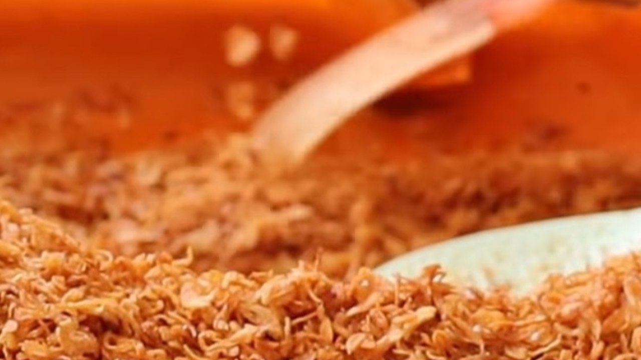 Bermula dari Modal Rp300 Ribu, Perempuan Ini Sukses Buka Bisnis Bawang Goreng hingga ke Luar Negeri