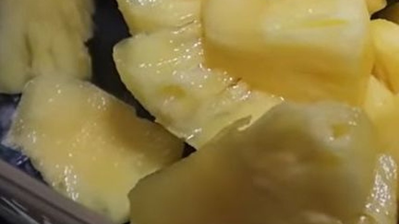 Jangan Cuma Dikupas, Ini Trik Agar Nanas Tidak Membuat Lidah dan Tenggorokan Gatal