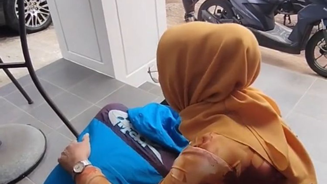 Masih Ingat Driver Ojol yang Motornya Hilang dan Istrinya Meninggal? Kini Dapat Motor Baru dari Orang Baik