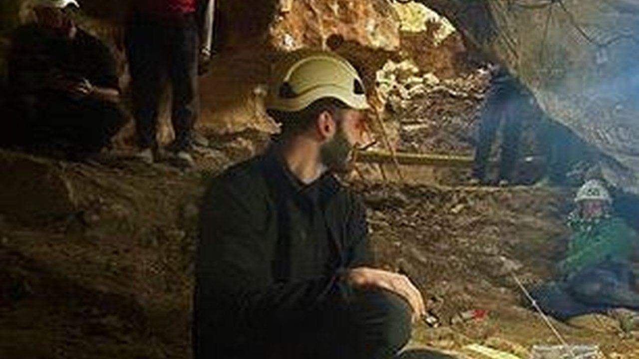 Arkeolog Temukan Makam Berusia 4.000 Tahun di Dalam Gua, Berisi 7.000 Tulang Manusia