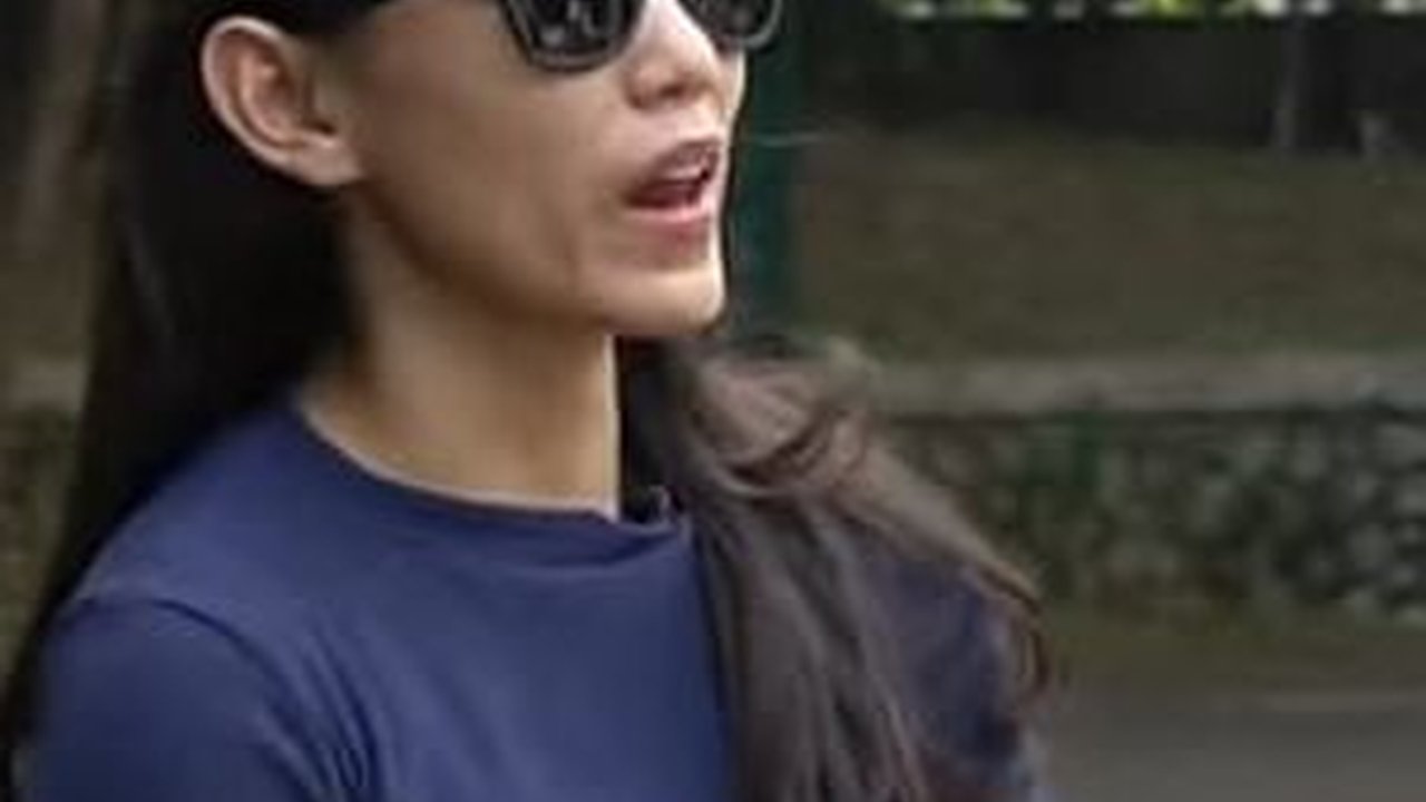 Gabut, Potret Pilot Cantik yang Jago Ngedrift Koleksi Mobilnya Bikin Melongo
