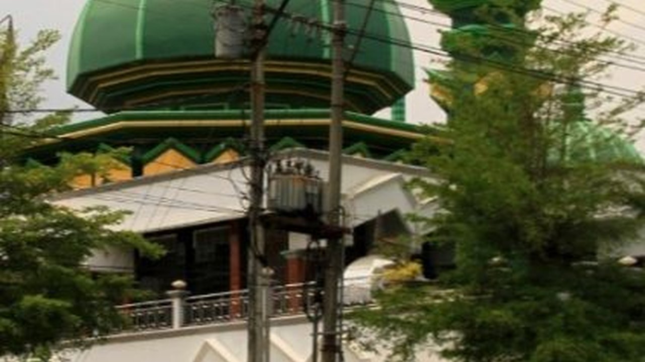 Keunikan Masid Jami' Lasem Rembang, Terdapat Mustaka Tua Bergaya Hindu