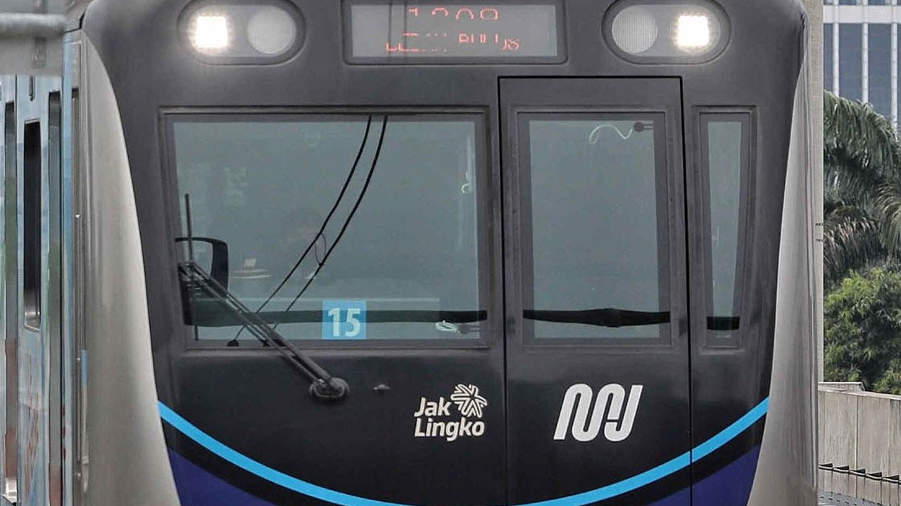 Ingat, Buka Puasa di MRT Jakarta Hanya Boleh Minum Air Putih dan Makan Kurma