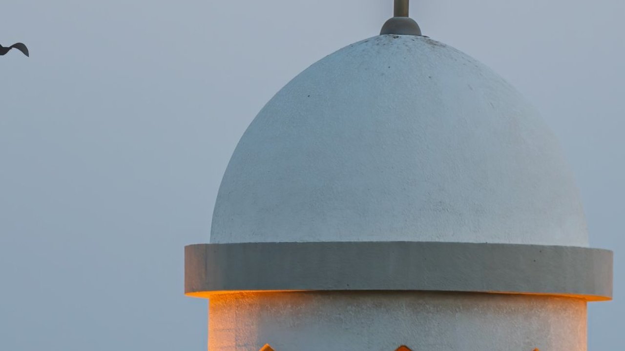 Bacaan Doa Tarawih dan Witir, Lengkap Beserta Arti & Doa Selepas Salat