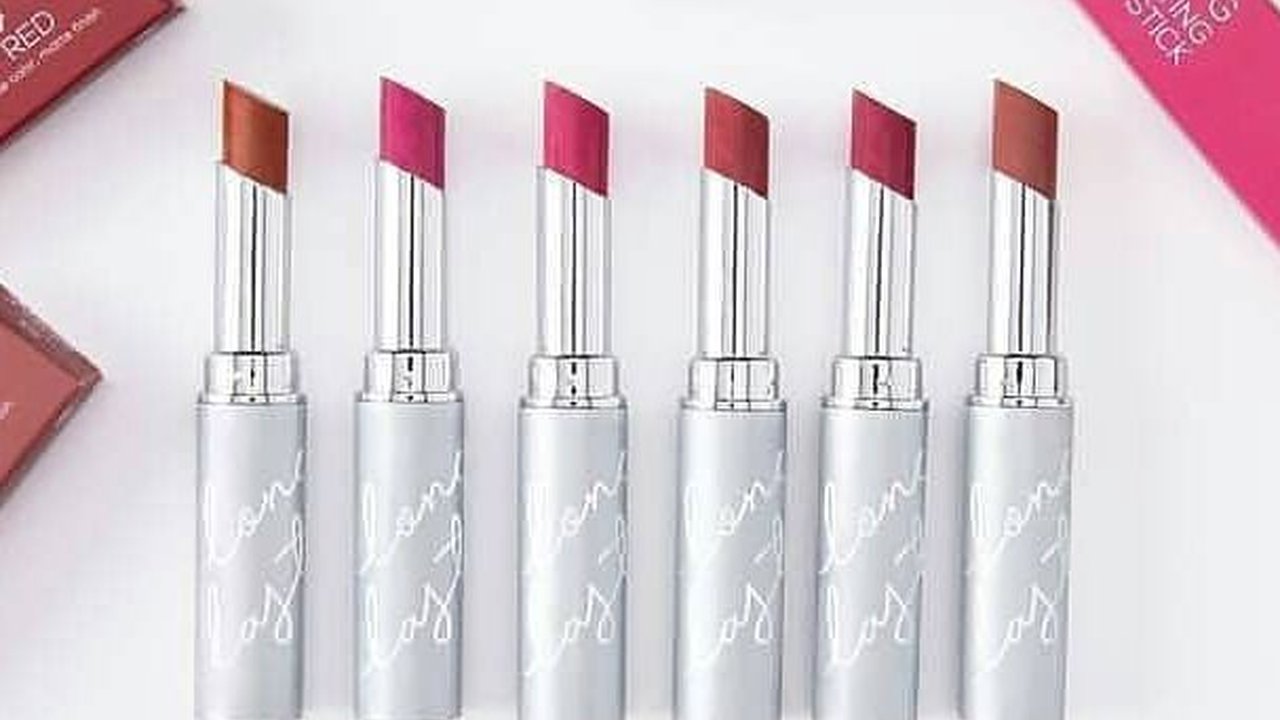 Cara Memilih Lipstik yang Tahan Lama, Awet dan Sesuai dengan Warna Kulit