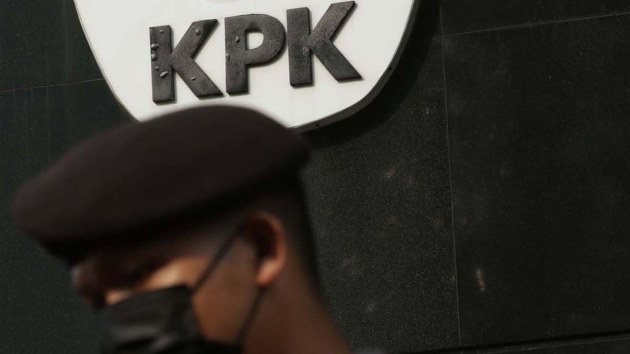 KPK Cegah 3 Orang Keluar Negeri Terkait Korupsi Proyek Tol Trans Sumatera, Ini Identitasnya