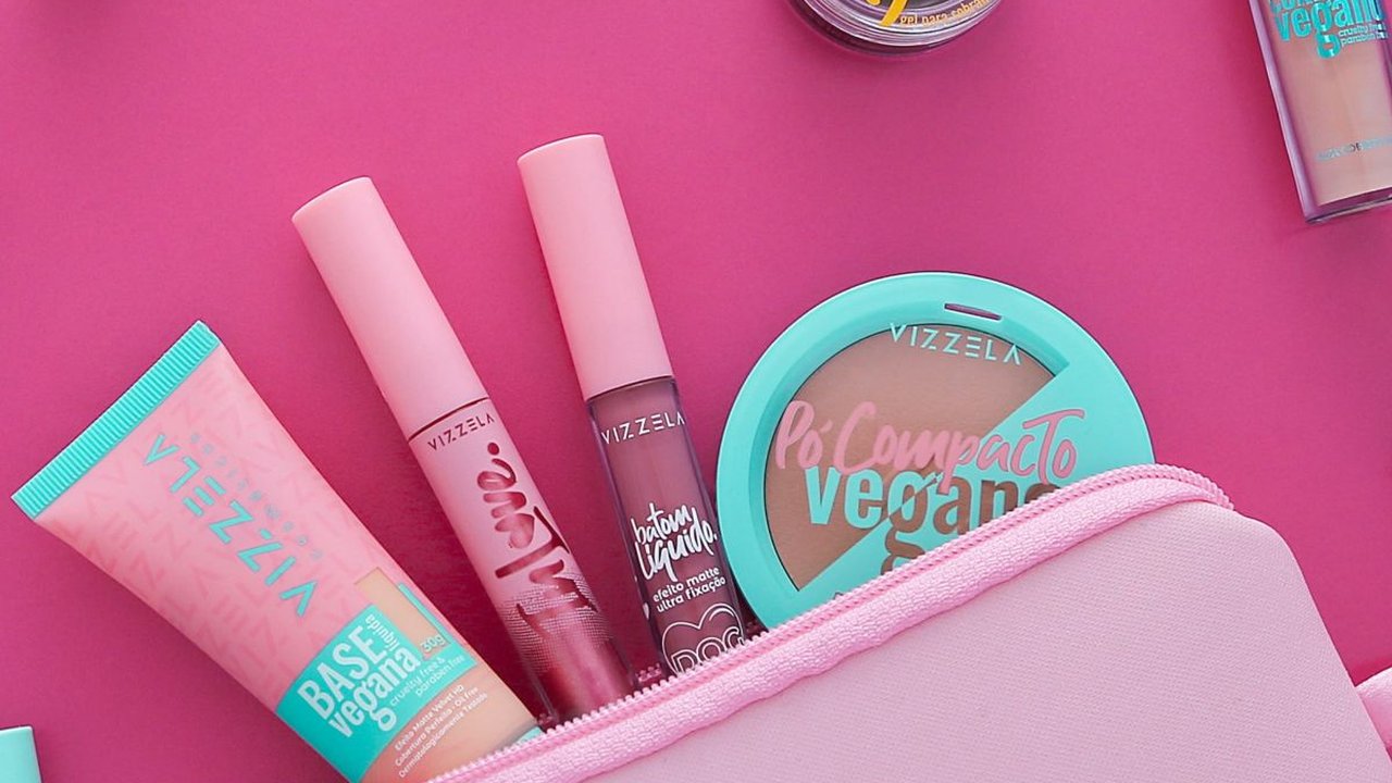 Tips Memilih Warna Lipstik yang Pas untuk Bibir Gelap Tren 2024