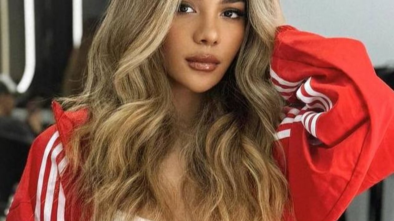 Sempat Diduga Oplas, 8 Foto Zsazsa Utari Yang Kini Makin Cantik dan Bule Banget