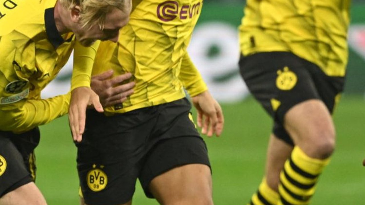 FOTO: Gilas PSV 2-0, Borussia Dortmund Lolos Perempat Final Liga Champions