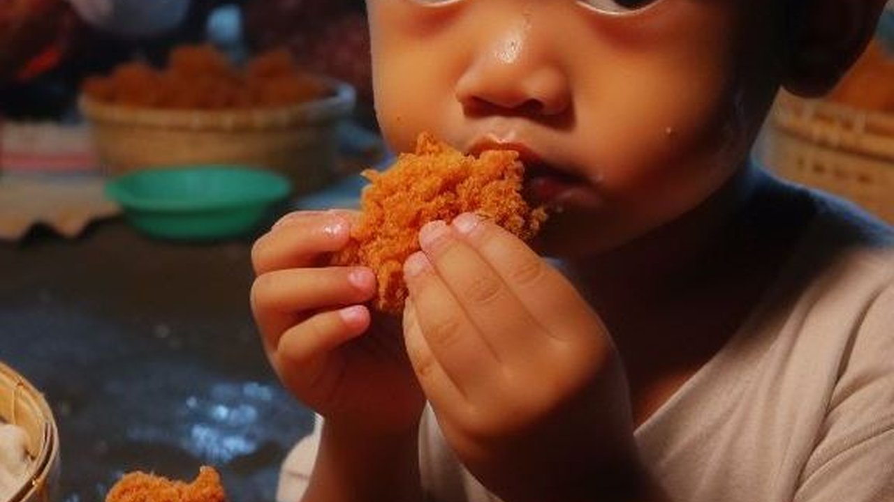 Anak yang Belajar Puasa Tidak Disarankan Berbuka dan Sahur dengan Junk Food