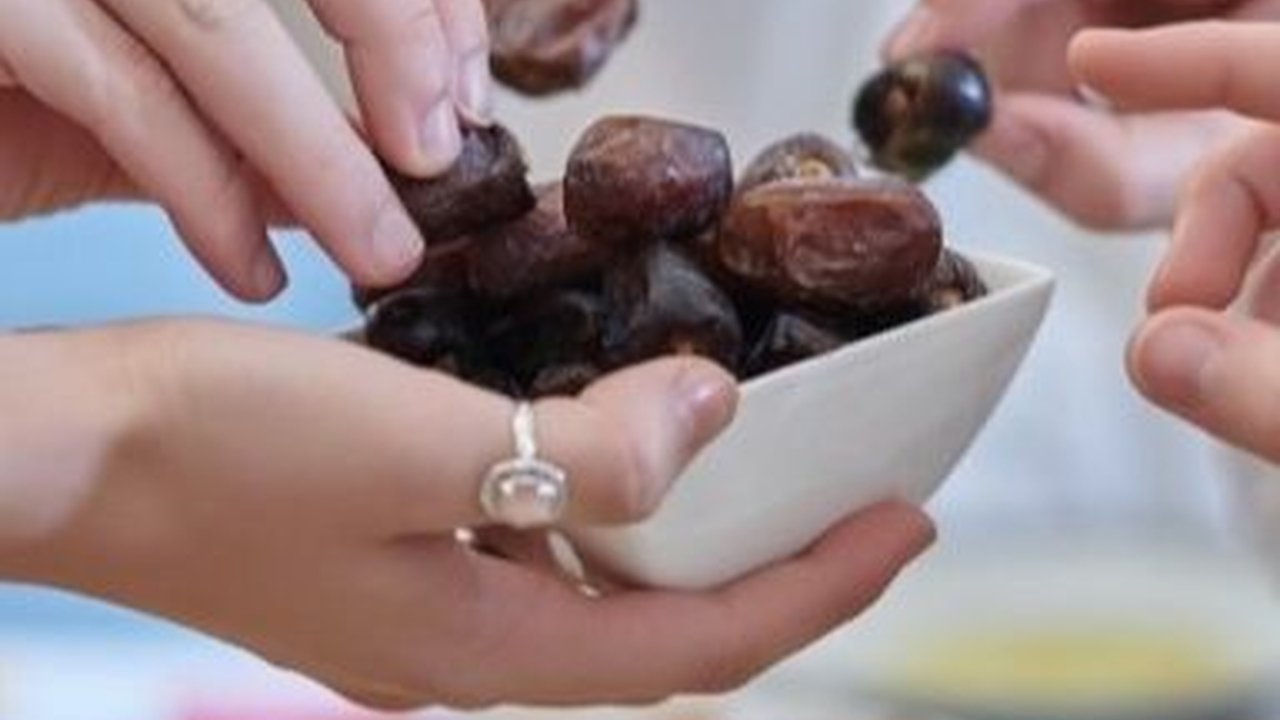 8 Makanan yang Baik Dikonsumsi saat Buka Puasa, Jangan Asal Makan
