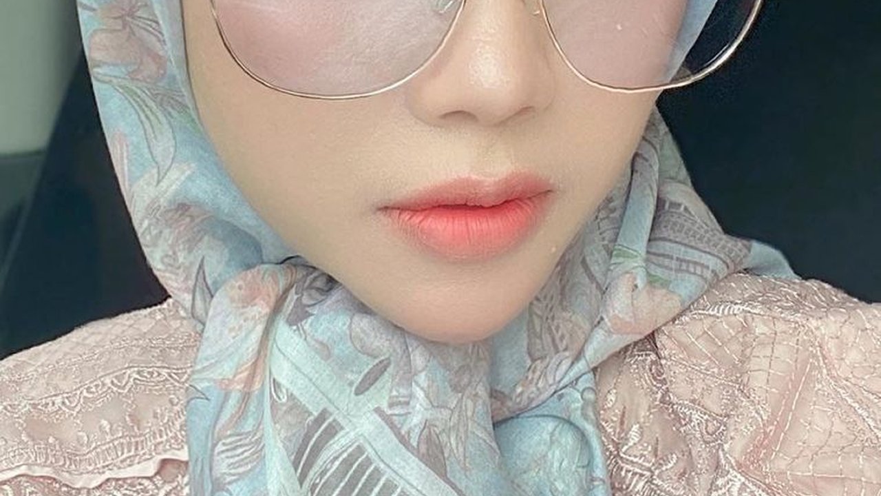 Model Kacamata yang Cocok untuk Wajah Oval, Awas Jangan Keliru